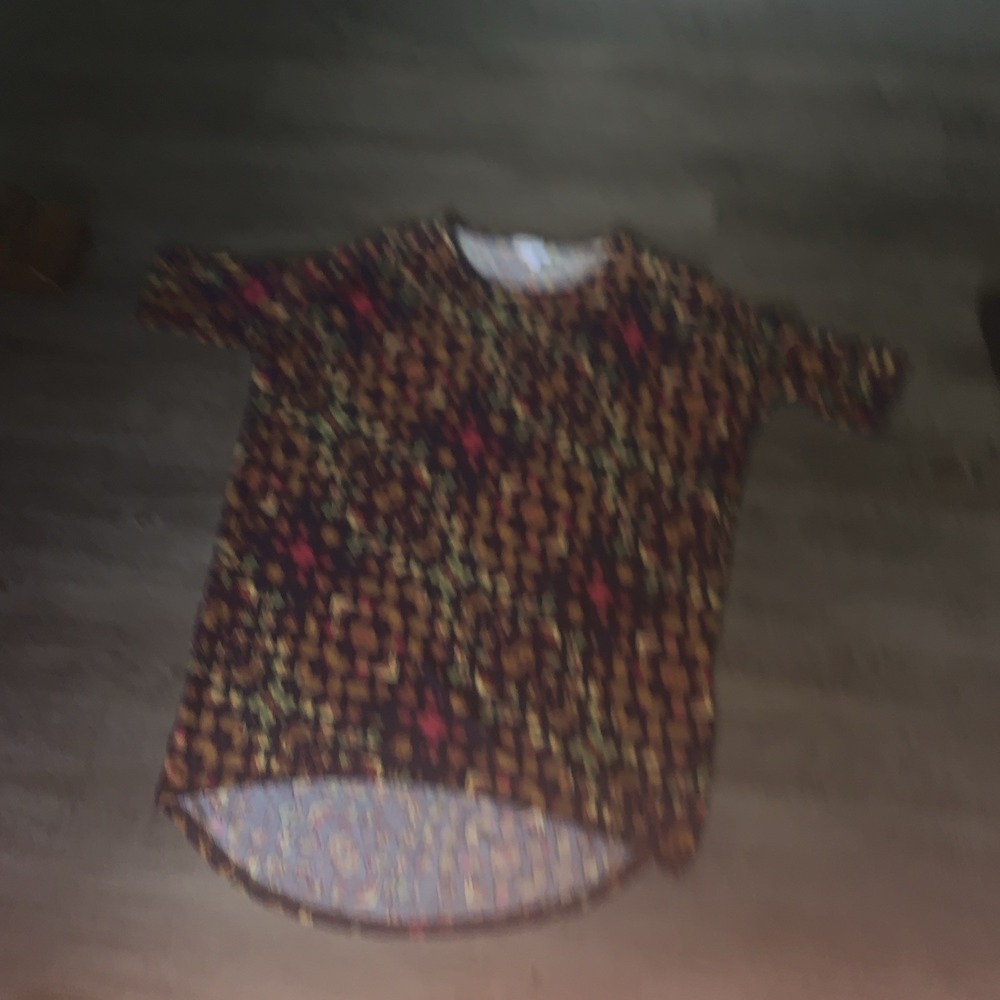 Lularoe Irma XS Size Multicolor Pattern  Shirt . Excellent Pre-owned Condition